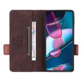 Peňaženkové kožené puzdro Magnetic Clasp na Motorola Edge 30 Pro - Hnedá