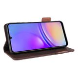 Peňaženkové kožené puzdro Magnetic Clasp na Samsung Galaxy A05s - Hnedá