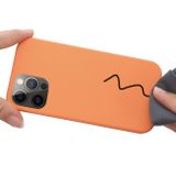 Gumený kryt Shockrpoof na iPhone 15 Pro - Zlato oranžová