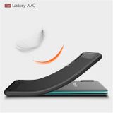 Gumený kryt Brushed Carbon na Samsung Galaxy A70 - červená