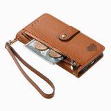 Peňaženkové kožené puzdro Love Zipper na iPhone 15 Plus - Hnedá